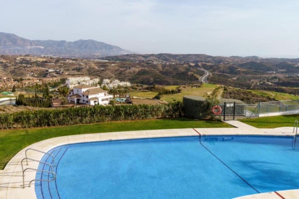Los Cortijos - Golf & Sea - Ct 130 Малага Экстерьер фото